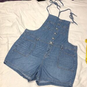 Torrid EUC 100%Cotton Light Blue Denim Overall Shorts size 20